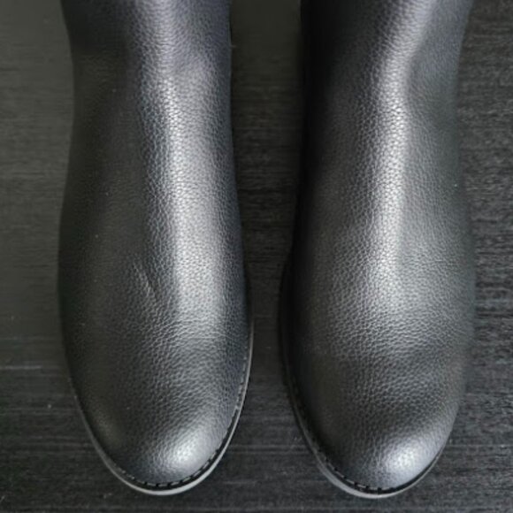 NIB Michael Kors Britt Faux Leather 1" Heel Round Toe Side Zip Ankle Bootie - Picture 8 of 14